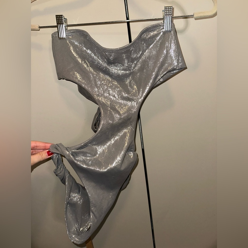 NWT Skims Liquid Shine Strapless Cutout Monokini Size XS - Picture 6 of 9